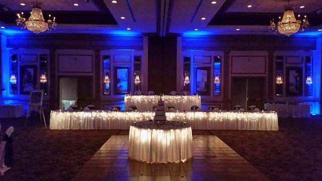 wedding uplighting up lighting sheboygan dj dance fun reception